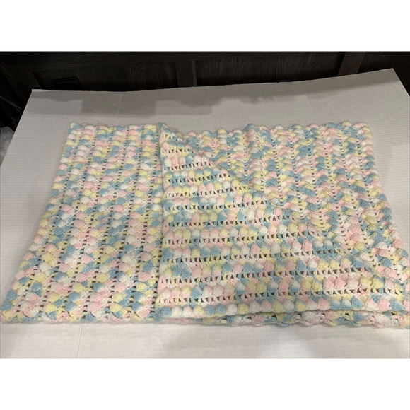 Vintage Hand Crotchet Baby Blanket Soft Pastels Security Afghan Throw 36" x 26" - Picture 6 of 7